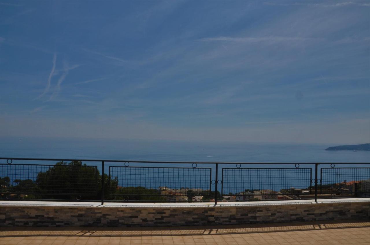 Skyline Apartments Cap-d'Ail Bagian luar foto